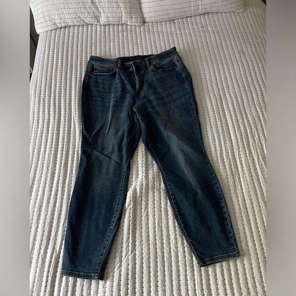 Judy Blue - Picture 3 of 5